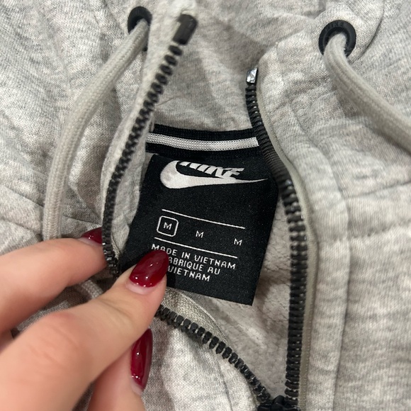 Nike zip up - Picture 2 of 2
